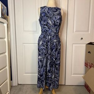 Tommy Hilfiger sleeveless Paisley Jumpsuit..crop length.. Sz 8 NWT